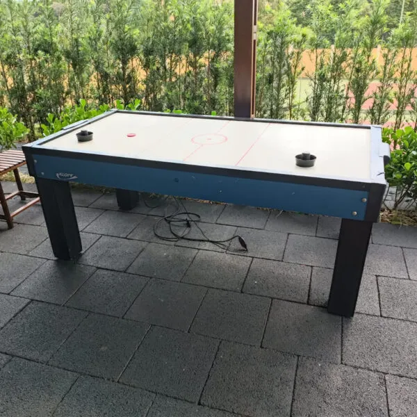 Mesa Air Hockey
