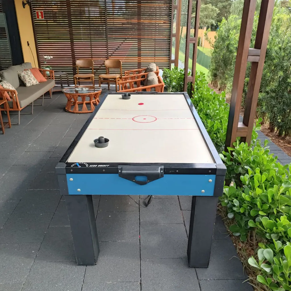 Mesa Air Hockey - Image 2